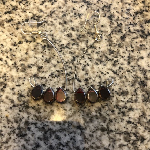 Gothic Dark Red Drops Earrings - Picture 2 of 2